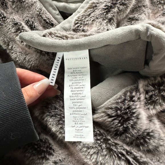 Pottery Barn - Faux Fur Ruched Throw (oversized 60 x 80) (color - gray ombre) - Picture 4 of 9